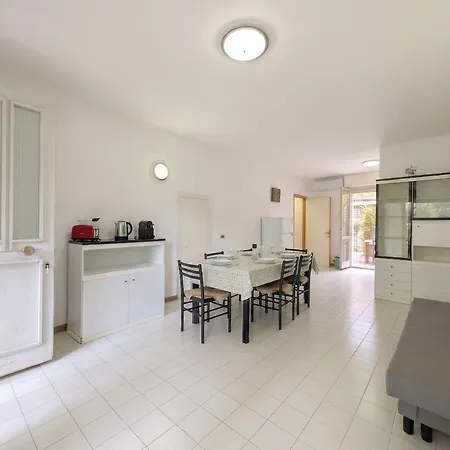 Διαμέρισμα -cortile Privato- 2 Min Dal Mare Wifi Ac Marcelli