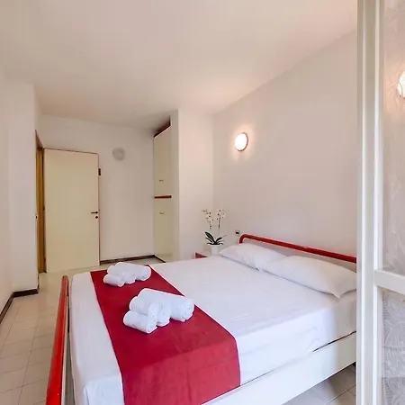 -cortile Privato- 2 Min Dal Mare Wifi Ac * Marcelli