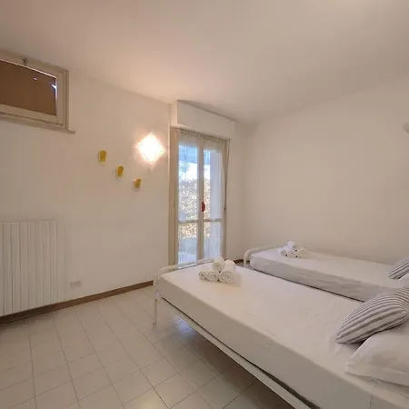 Lejlighed -cortile Privato- 2 Min Dal Mare Wifi Ac Marcelli