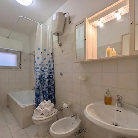 Διαμέρισμα -cortile Privato- 2 Min Dal Mare Wifi Ac
