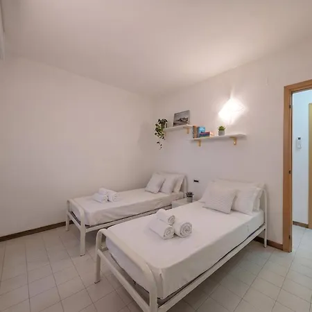 Lejlighed -cortile Privato- 2 Min Dal Mare Wifi Ac