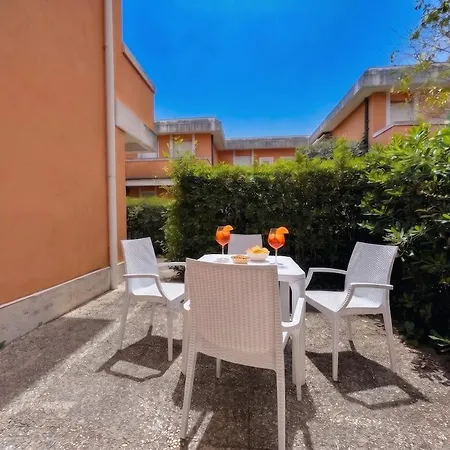 -cortile Privato- 2 Min Dal Mare Wifi Ac * Marcelli